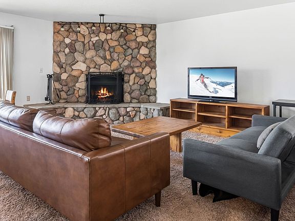 3rd image of 704 Lagoon Drive UNIT C