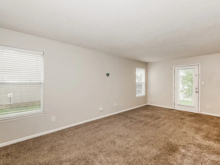 441 Overland Dr — Photo 6