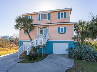 15 Tradewind Ln, Saint Helena Island, SC 29920