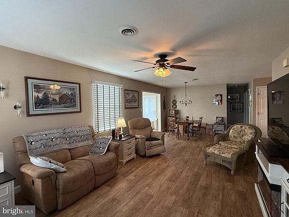 4th image of 4713 Charles Rd