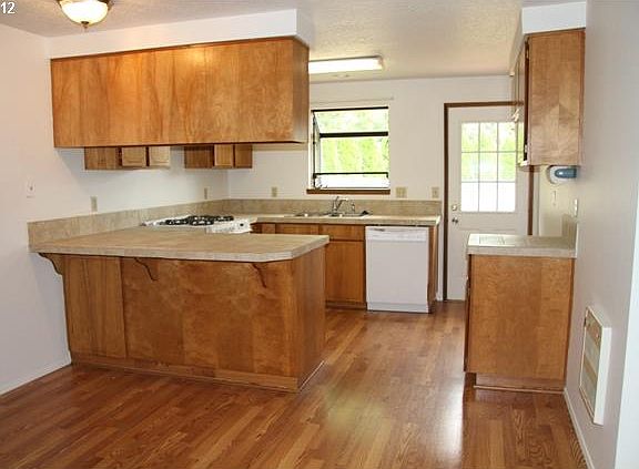 3rd image of 3773 NE Olympic Ct