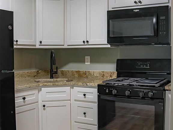 4th image of 3679 S Broadway APT B