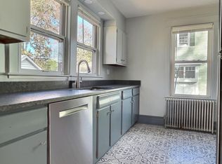 22 Caleb St, Portland, ME 04102