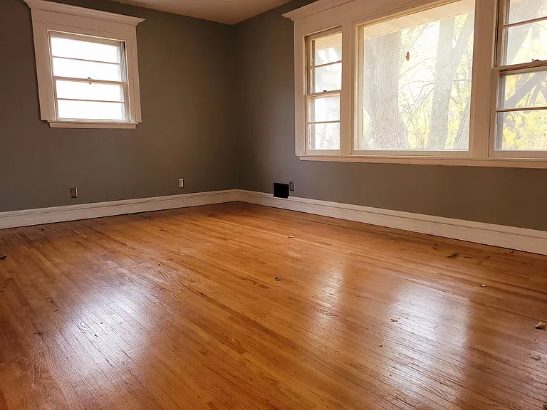 621 51st Ave NE — Photo 9