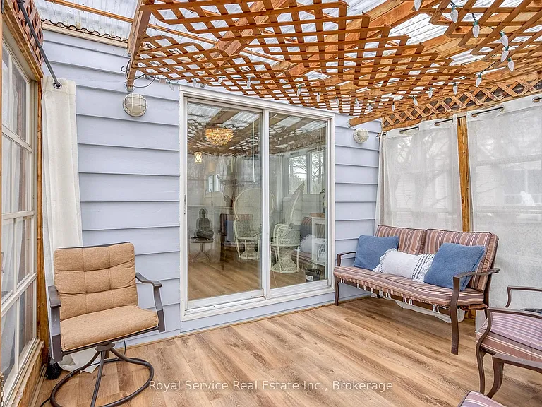 136 Onderdonk Ln — Photo 32