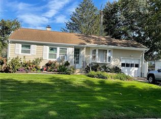 119 Chapel Hill Dr, Brentwood, NY 11717