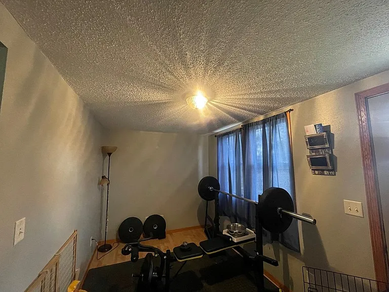 221 E James St — Photo 10