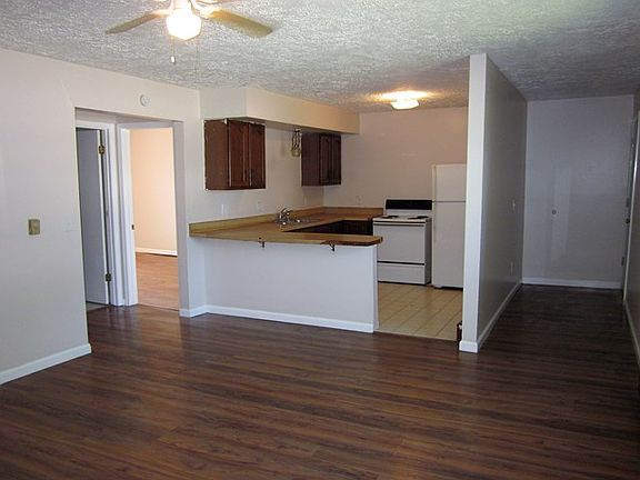 2nd image of 1302 N Luther St