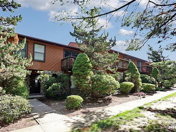 2nd image of 3 Brookside Hts #3I