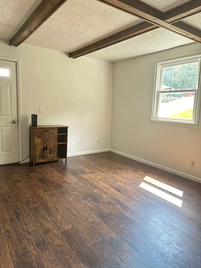 2 bed, 992 sqft, $1,300 — Photo 1