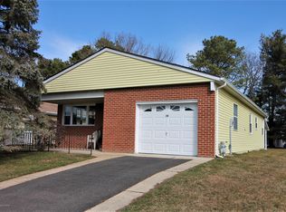 10 Pechanga St, Toms River, NJ 08757