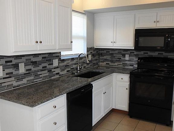 5th image of 620 N Hocker Ave APT A
