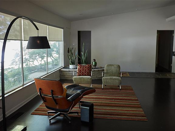 5th image of 6 Bon Aire Dr