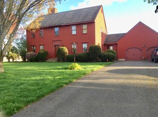 101 Plain Rd W, South Deerfield, MA 01373