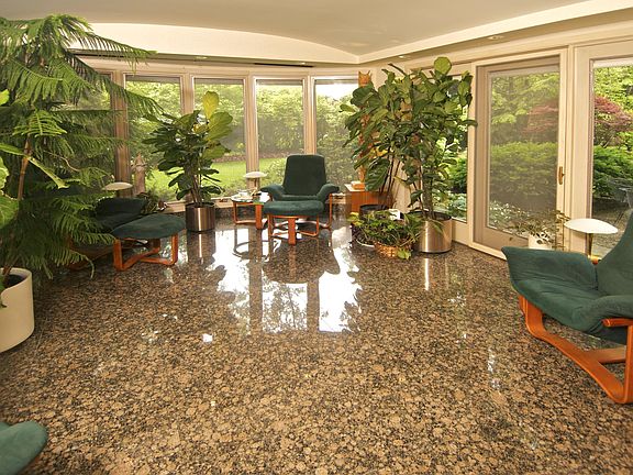 Wonderful sunroom/family room