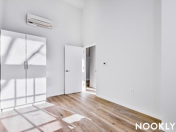 5th image of 619 Throop Ave #3A