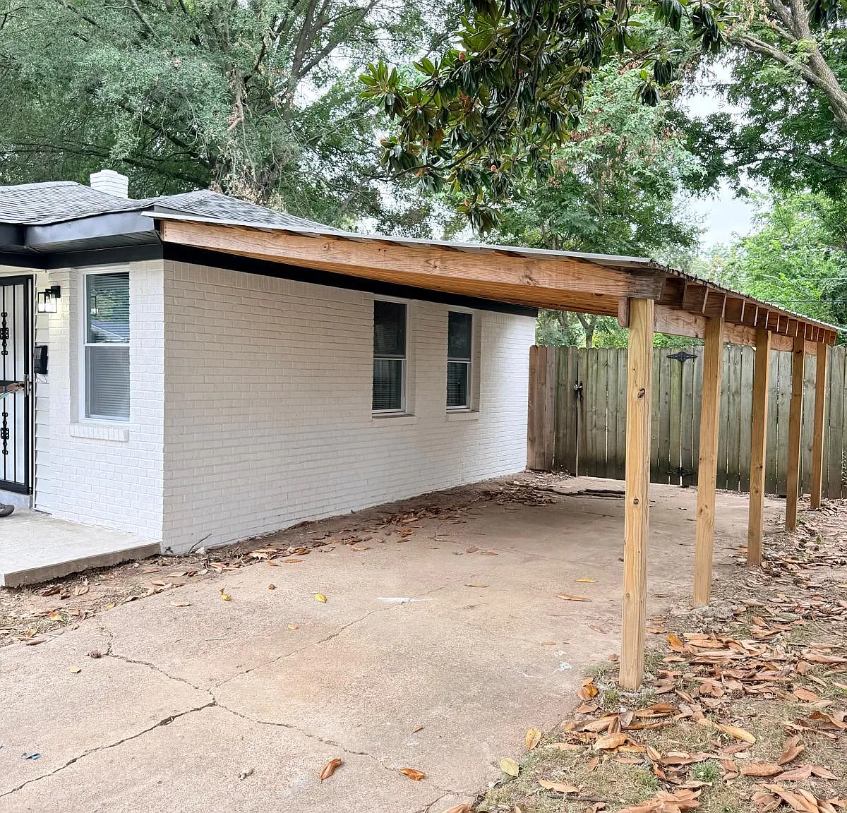 3 bed, 958 sqft, $1,400 — Photo 3