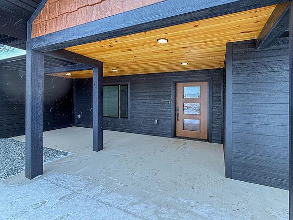 5th image of 932 Rodeo Dr NW