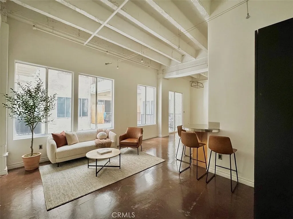 Studio, 470 sqft, $1,650 — Photo 2