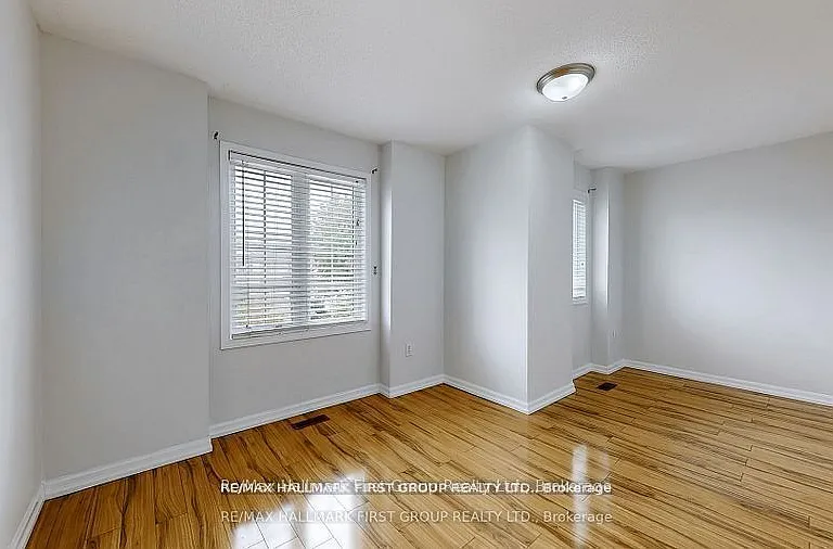 39 Robideau Pl — Photo 23