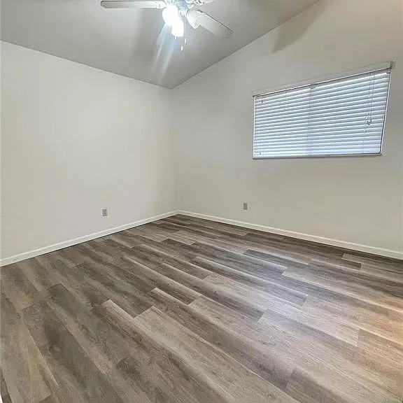 128 Ashley Dr — Photo 6