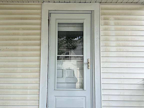 3rd image of 141 Sullivan St #2