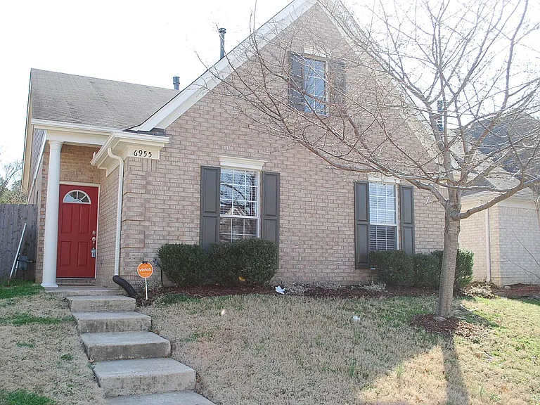 6955 Parkbrook Ln — Photo 1
