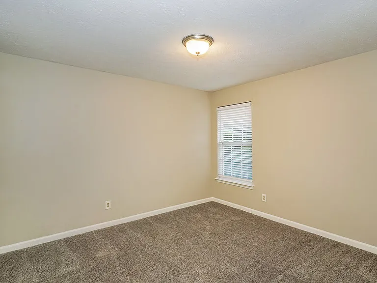 712 Holland Ridge Dr — Photo 13
