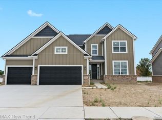 8541 Joseph St, Commerce Township, MI 48382