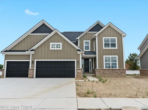 8541 Joseph St, Commerce Township, MI 48382