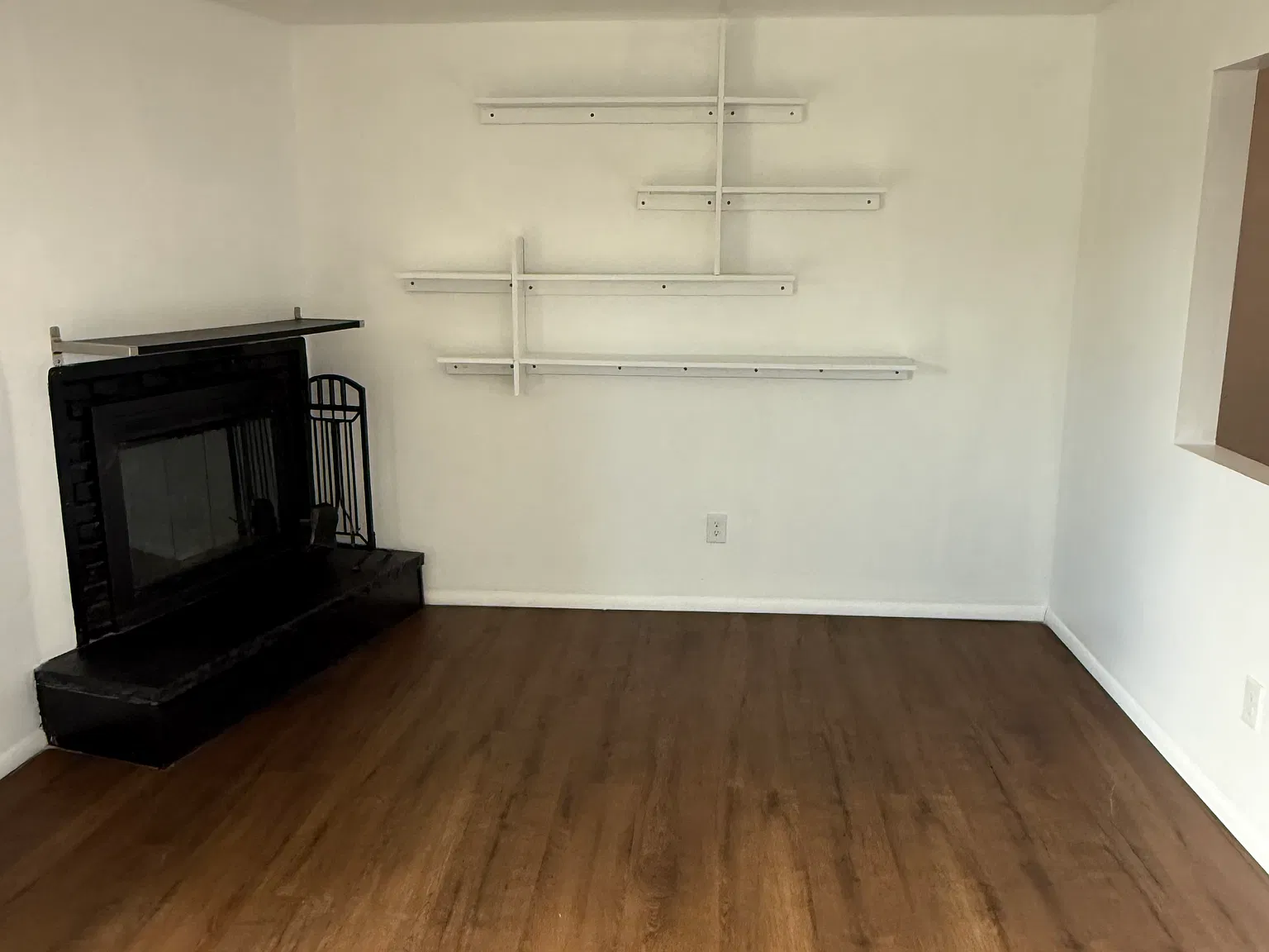 2 bed, 1.5 bath, 1095 sqft, $1,700 — Photo 2