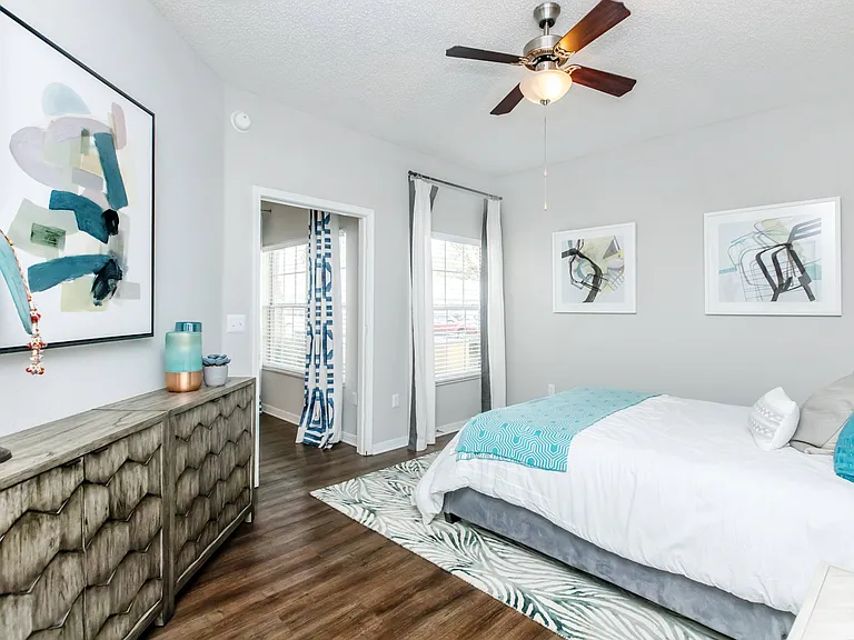 Registry at Windsor Parke — Photo 40
