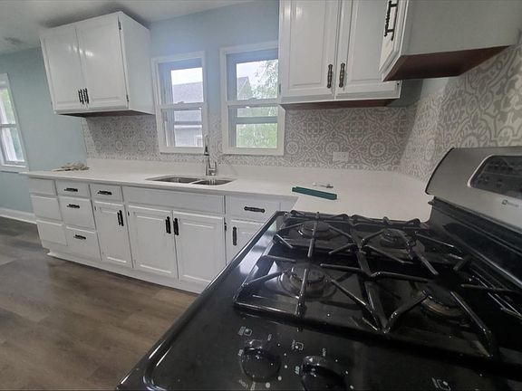 3rd image of 12524 Wood St #2R