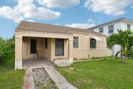 NW 75th St-S1411-001.jpg