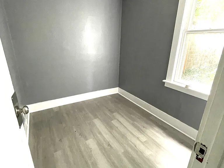 713 E 13th St #2 — Photo 2