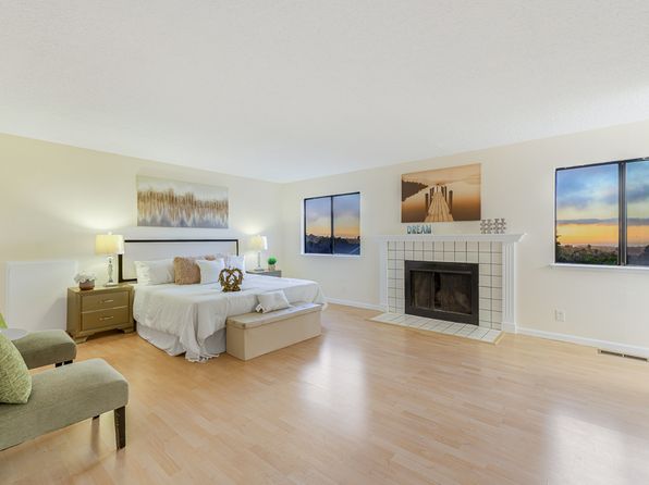 109 Oak Ct