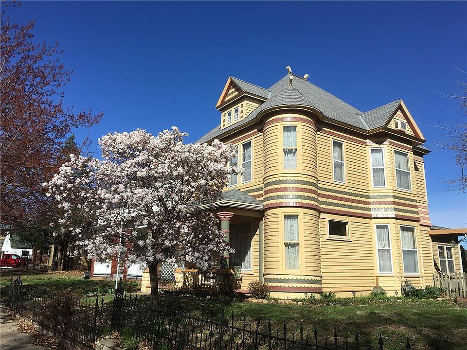 1st image of 1921 Francis St