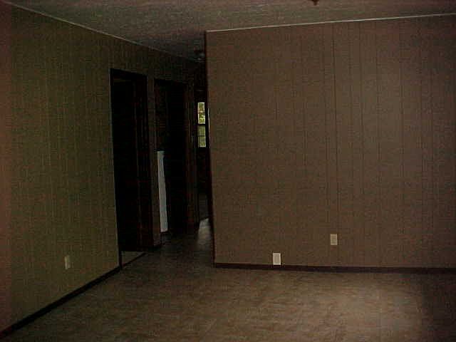 2nd image of 21 Oak St