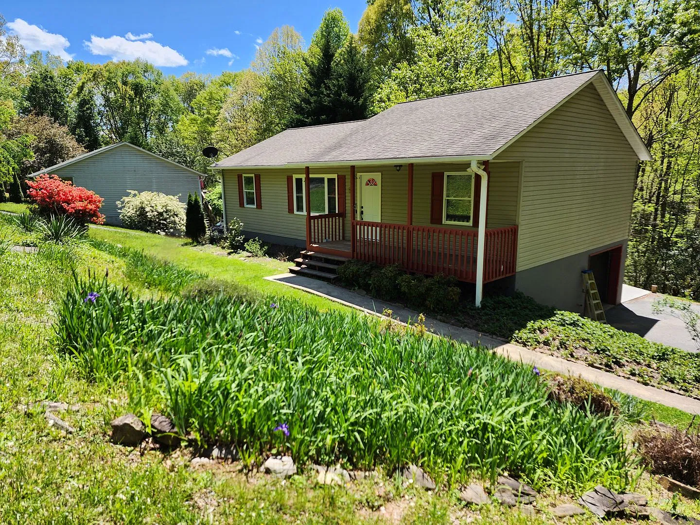 Mills River Rental! - Bonus spaces! — Photo 2