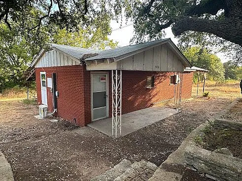 1630 W Cedar St — Photo 2