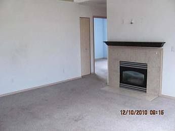4th image of 7227 193rd St E