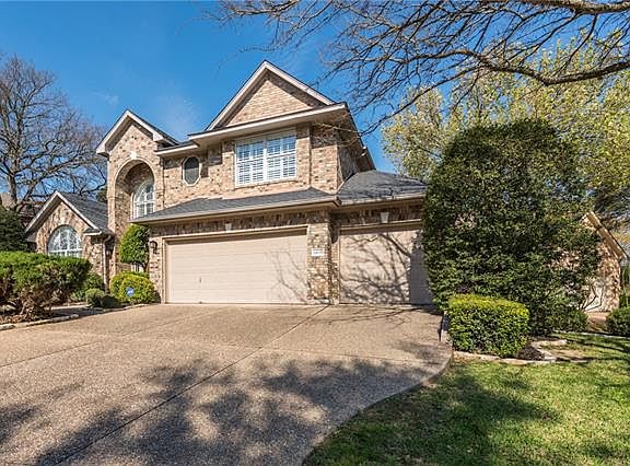 3rd image of 10018 Planters Woods Dr