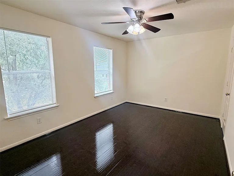 6530 Signal Point Ln — Photo 24