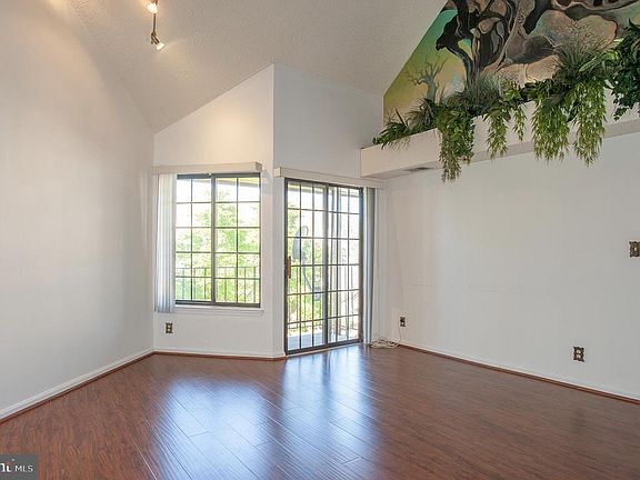 4th image of 6012 Curtier Dr Unit F