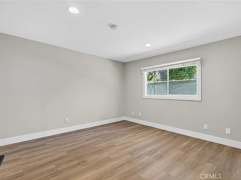 8416 Burnet Ave #7 — Photo 18