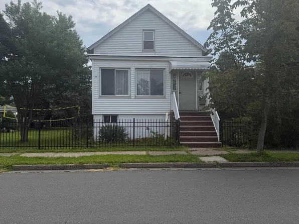 67 Oakland Ave, Edison, NJ 08817