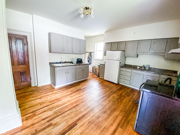 5th image of 1506 Lincoln Ave