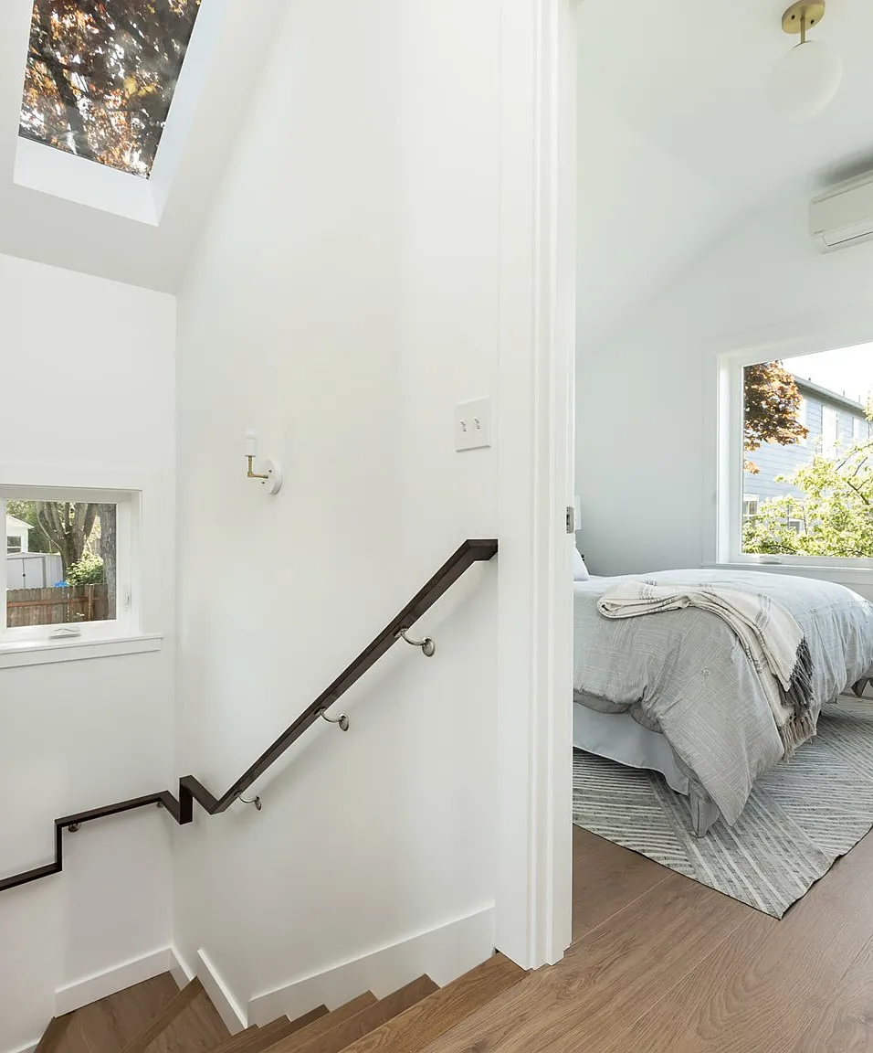 6537 Northeast 6th Avenue - B — Photo 2