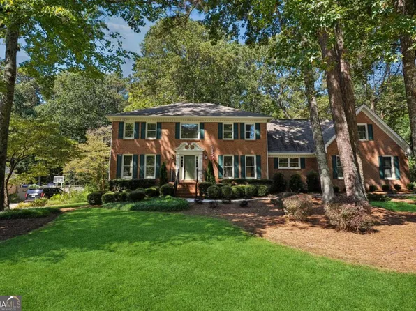 4891 Forestglade Ct, Stone Mountain, GA 30087