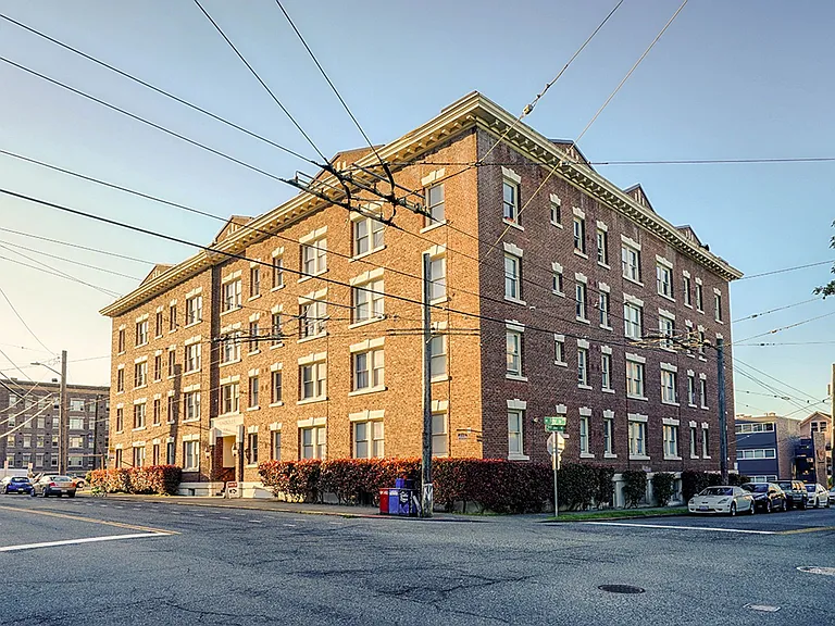 Chander Hall — Photo 2